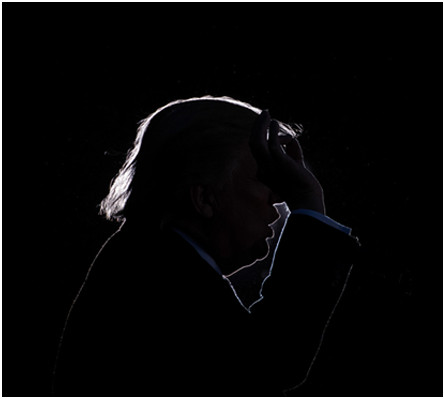 Hai bức ảnh kỳ lạ về hành trình đến Nhà Trắng của Donald Trump - Ảnh 4.