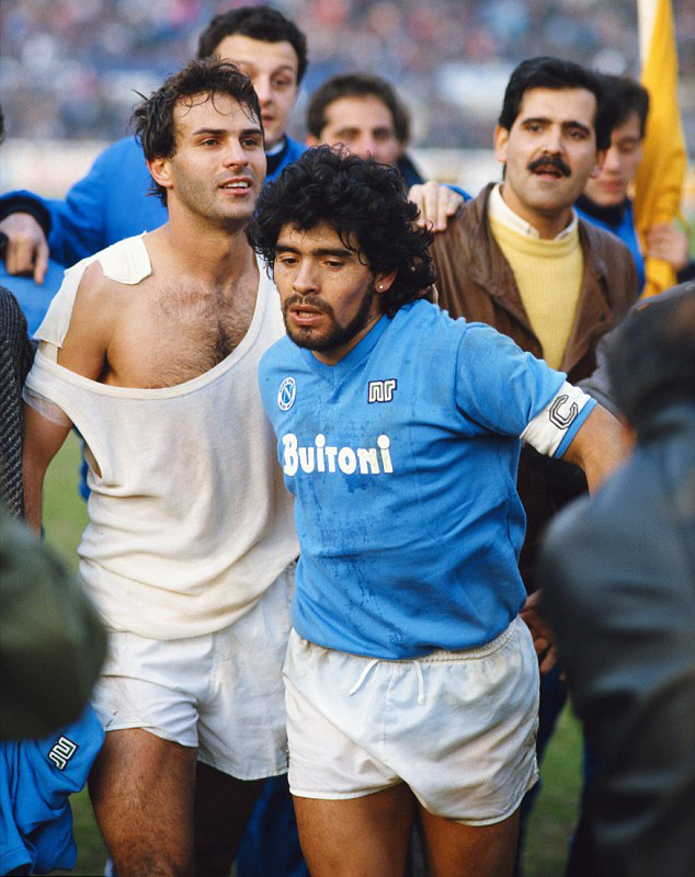 Ở nơi ấy, Maradona là siêu sao, là thánh sống, là Chúa trời - Ảnh 14.