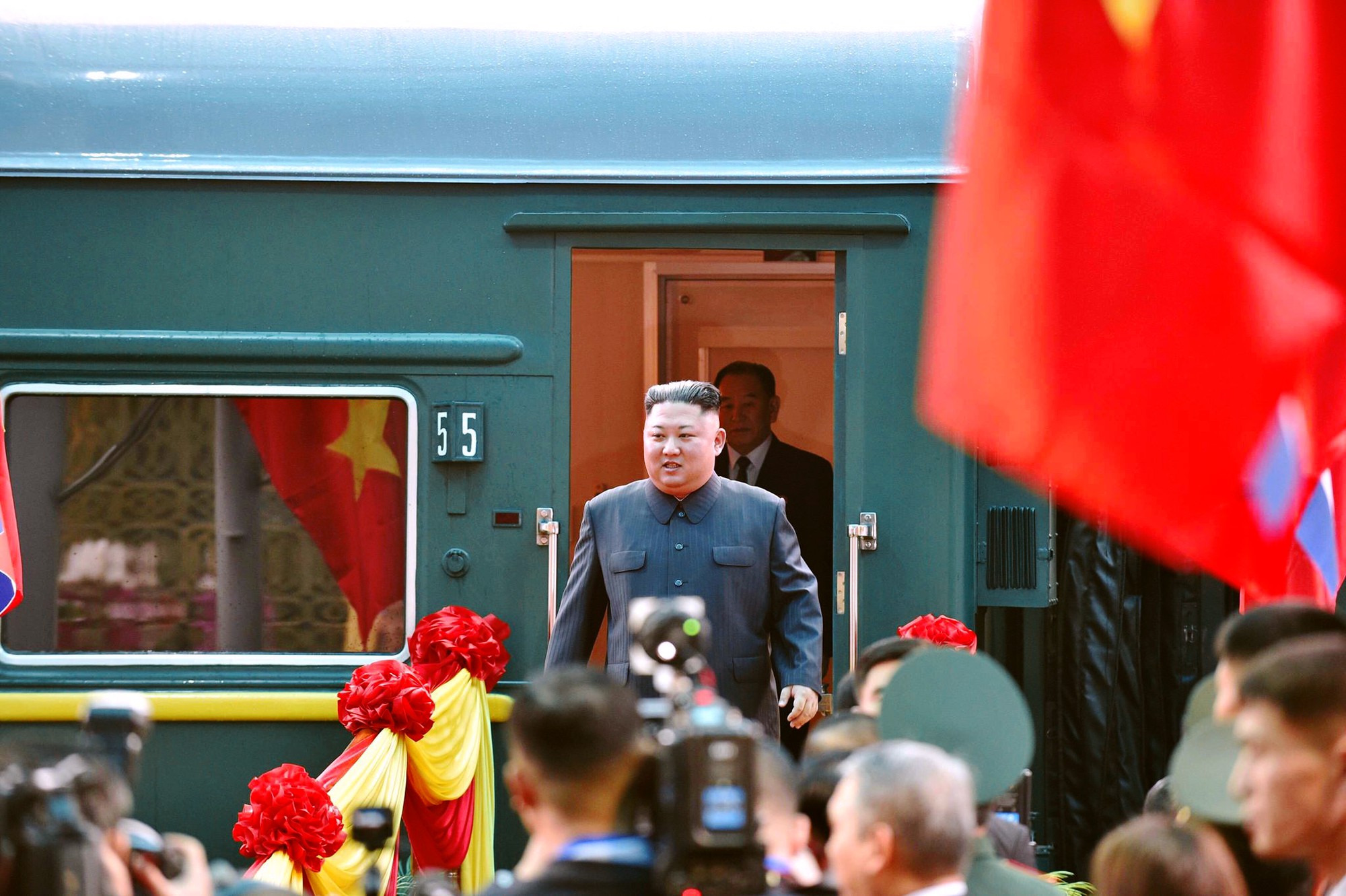 [PHOTO ESSAY] Những khoảnh khắc lịch sử trong chuyến công du Việt Nam đầu tiên của Chủ tịch Kim Jong-un - Ảnh 3.