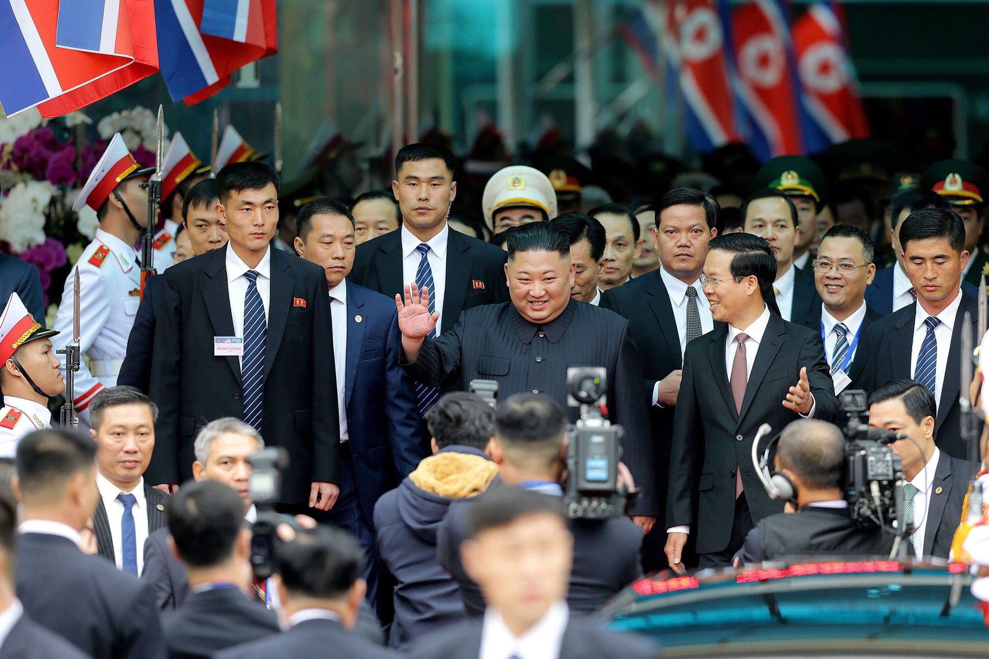 [PHOTO ESSAY] Những khoảnh khắc lịch sử trong chuyến công du Việt Nam đầu tiên của Chủ tịch Kim Jong-un - Ảnh 5.