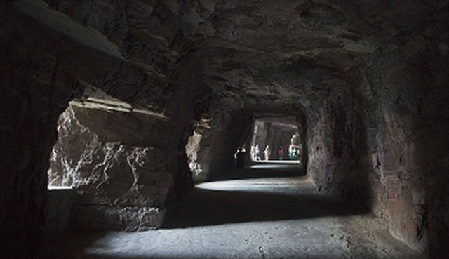 Yêu vợ người khác rồi lỡ tay giết chết người chồng, thủ phạm được con trai kẻ thù tha chết nhờ làm 1 việc - Ảnh 3.