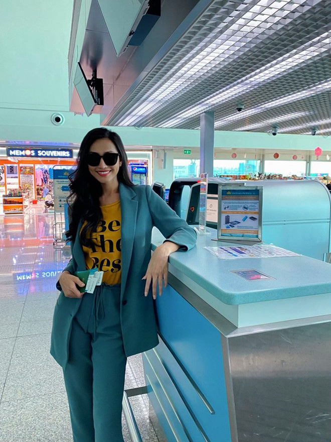Hoa hậu chuyển giới đầu tiên của Việt Nam Hoài Sa: Mang 120kg hành lý đi Thái, sức khỏe chưa ổn định - Ảnh 1.