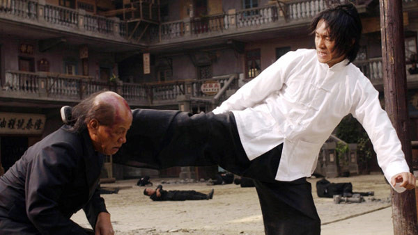 Hỏa Vân Tà Thần của Tuyệt đỉnh Kungfu: Diễn đám cưới, hội chợ mưu sinh, 70 tuổi ngoại tình với gái trẻ - Ảnh 1.