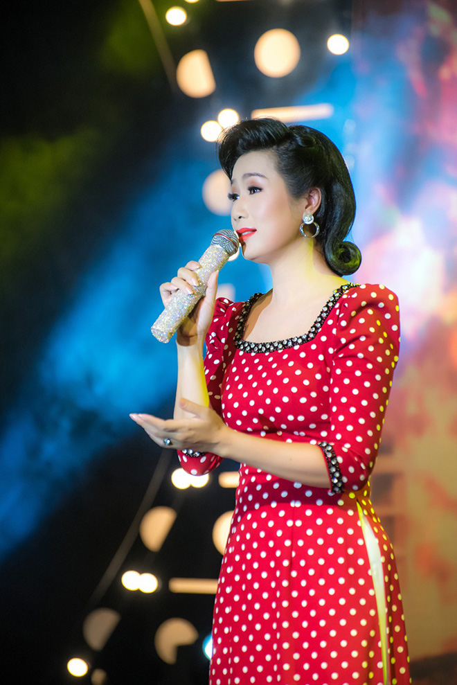 Á hậu đặc biệt nhất showbiz Việt: Tài năng xuất chúng, hạnh phúc viên mãn - Ảnh 3.