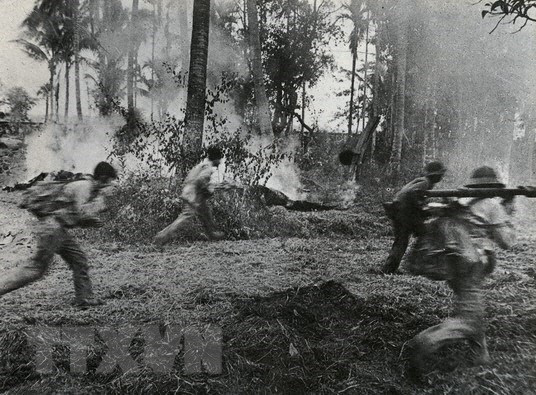Chiến trường K: Địch giăng bẫy lừa ta vào - Mồi nhử là 12 tử sỹ, máu quân tình nguyện Việt Nam đã đổ - Ảnh 2.