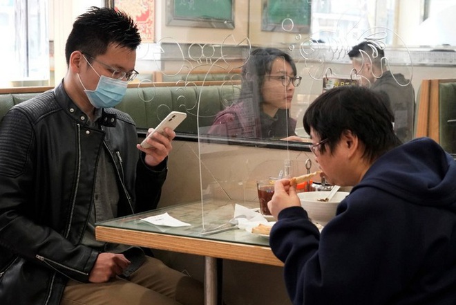 Trung Quốc ra mắt ứng dụng phát hiện bạn có thể bị lây bệnh khi tiếp xúc gần với người nhiễm virus corona hay không - Ảnh 1.