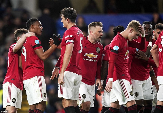 2 lần được VAR giúp sức, Man United quật ngã Chelsea bằng những miếng đòn bất ngờ - Ảnh 3.