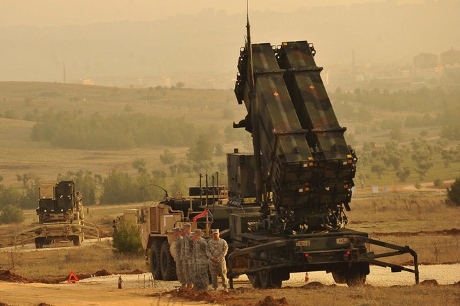 Bị Nga đánh cho tan nát, Thổ Nhĩ Kỳ cầu viện Mỹ mang tên lửa Patriot đến Syria - Ảnh 1.