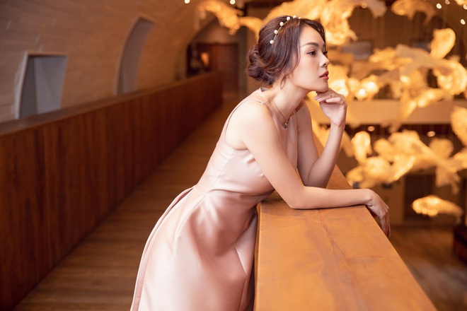 Nhan sắc xinh đẹp, gợi cảm của dàn mỹ nhân Tiệm ăn dì ghẻ - Ảnh 1.