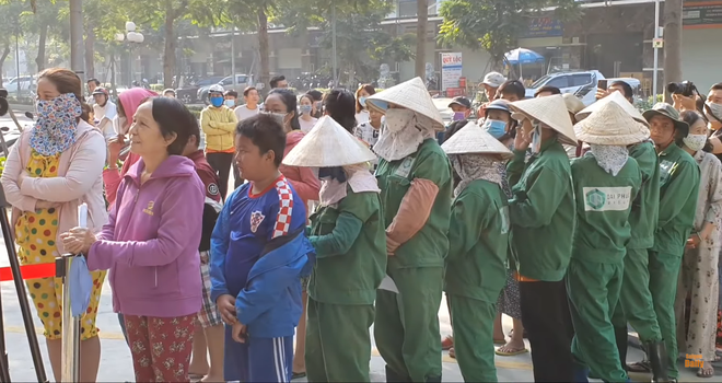 Việt Hương: Tôi không biết người khác thế nào, chứ tôi không bị bể một show nào hết - Ảnh 3.