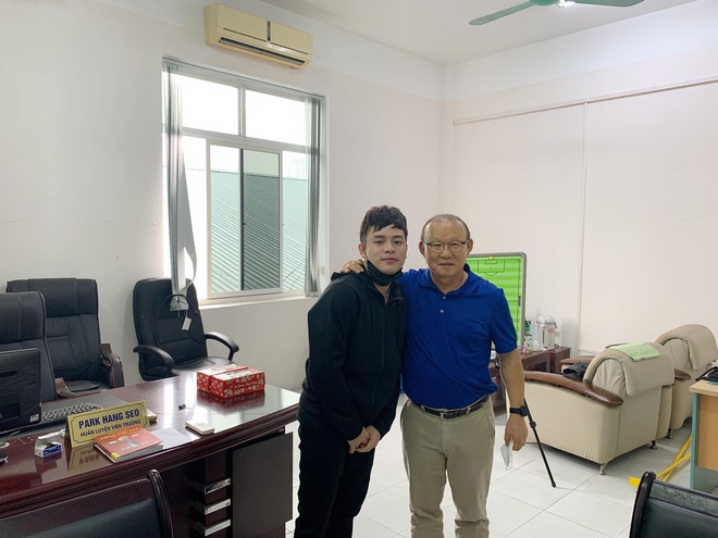 Tất cả giải đấu bị hoãn vì Covid-19, HLV Park Hang-seo tranh thủ thời gian học tiếng Việt - Ảnh 1.