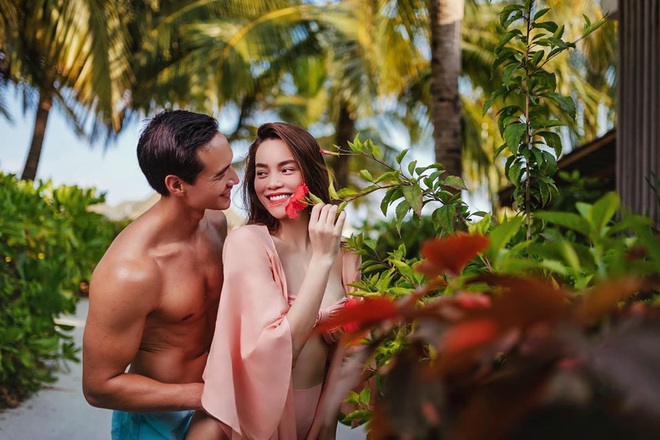 Hồ Ngọc Hà và Kim Lý tình tứ trên bãi biển - Ảnh 5.
