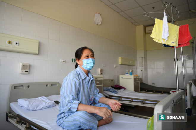 Bệnh nhân mắc Covid-19 nặng nhất Việt Nam: Từ tiên lượng tốt đến ngừng tim và hành trình giành giật sự sống từng giây của các y bác sĩ - Ảnh 5.