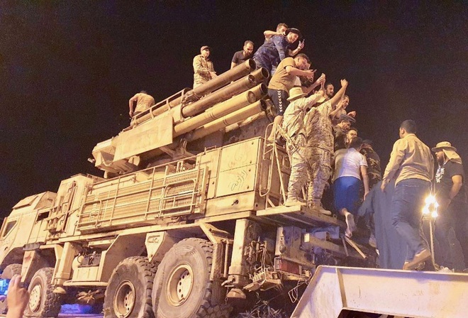 Lính đánh thuê Nga tháo chạy khỏi căn cứ chiến lược ở Libya: Tướng Haftar thất thủ? - Ảnh 1.