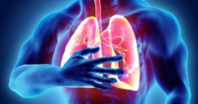 Nếu cơ thể có 2 chỗ lồi và 3 chỗ đen sạm: Bệnh phổi đang điểm danh bạn, hãy đi khám - Ảnh 4.