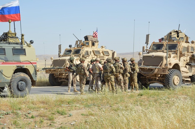 Mỹ - Thổ đứng sau giật dây, Quân đội Syria bị đánh tới tấp: Tham vọng của Nga khó thành - Ảnh 3.