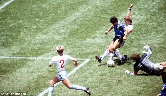 2 bàn thắng rung chuyển thế giới đưa tên tuổi Maradona trở thành bất tử - Ảnh 3.