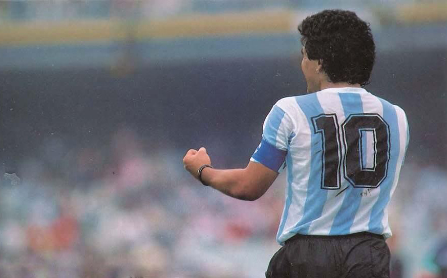“Vì Maradona, FIFA nên tước bỏ chiếc áo số 10 ở mọi đội bóng trên thế giới”