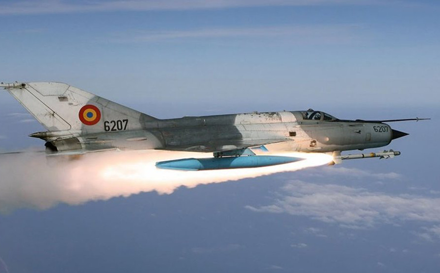Được &quot;người tình&quot; hứa thưởng 1 triệu USD, phi công Iraq đã lái MiG-21 đào tẩu sang Israel