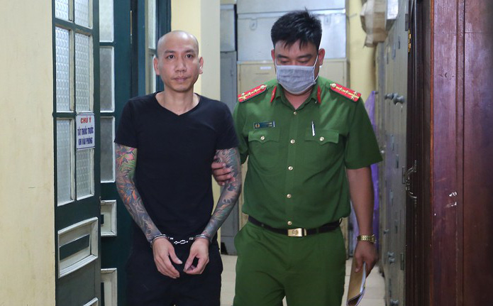Sắp bị đưa ra xét xử, giang hồ mạng Phú Lê được trả tự do có đúng luật?