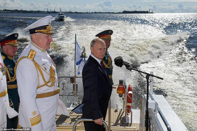 TT Putin đánh đòn chiến lược: Hải quân Nga xác lập dấu mốc lịch sử - Mỹ và NATO sốt vó! - Ảnh 1.