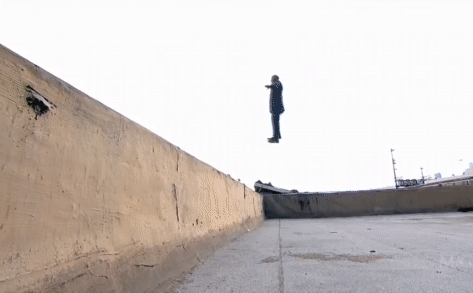 Giải mã màn ảo thuật đi trên không trung như thể có siêu năng lực