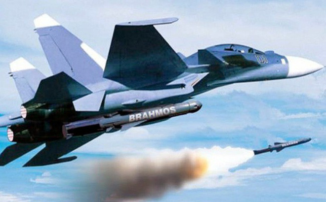 Su-30MKI phóng tên lửa BrahMos: Trung Quốc sẽ phải lo sợ sức mạnh hủy diệt này của Ấn Độ - Ảnh 1.