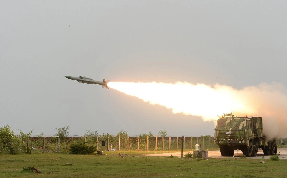 Ấn Độ triển khai tên lửa phản ứng cực nhanh áp sát biên giới Trung Quốc: Mục tiêu là Su-30?