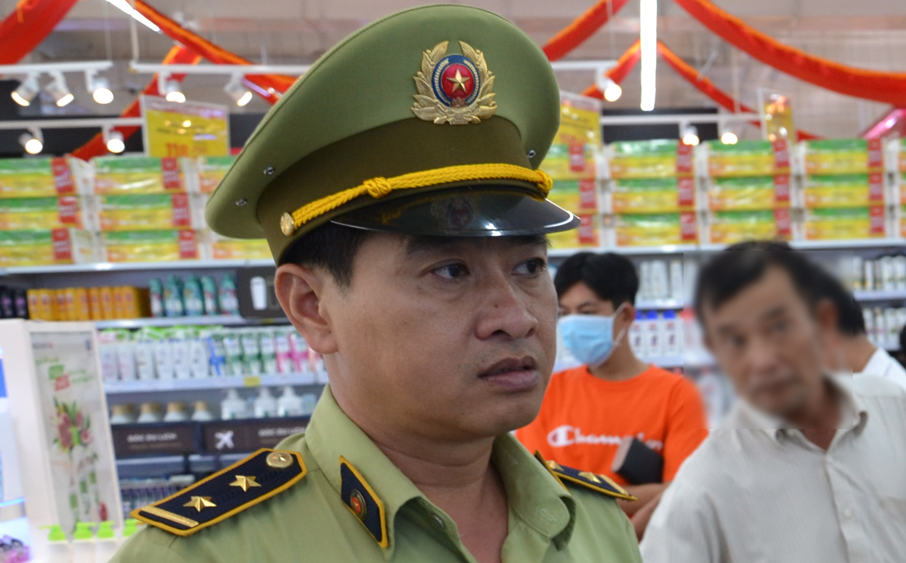 Đội trưởng Quản lý thị trường ở Tiền Giang quan hệ bất chính với vợ người khác trong thời gian dài
