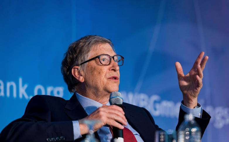 Bill Gates cho rằng sự lây lan nhanh chóng của coronavirus là một phần lỗi của Facebook