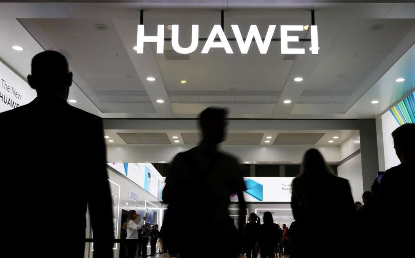 Các nước phương Tây lần lượt quay lưng với Huawei - Áp lực từ Mỹ quá lớn?