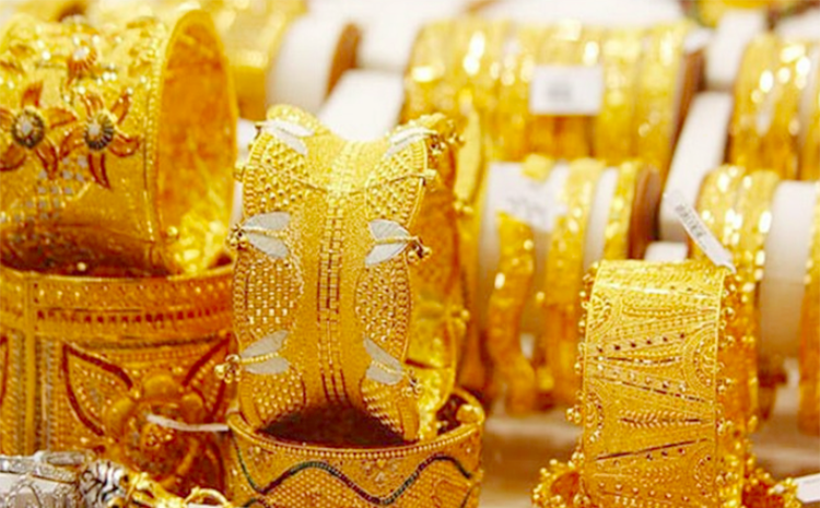 Liên tiếp xô đổ mọi kỷ lục trong lịch sử, giá vàng đang tiến rất gần mức 60 triệu đồng