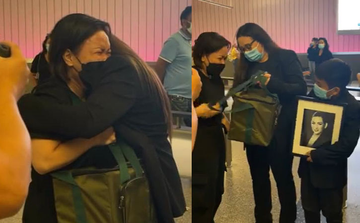 Xót xa cảnh con gái Phi Nhung và Việt Hương ôm nhau khóc nức nở, trao hũ tro cốt của cố ca sĩ