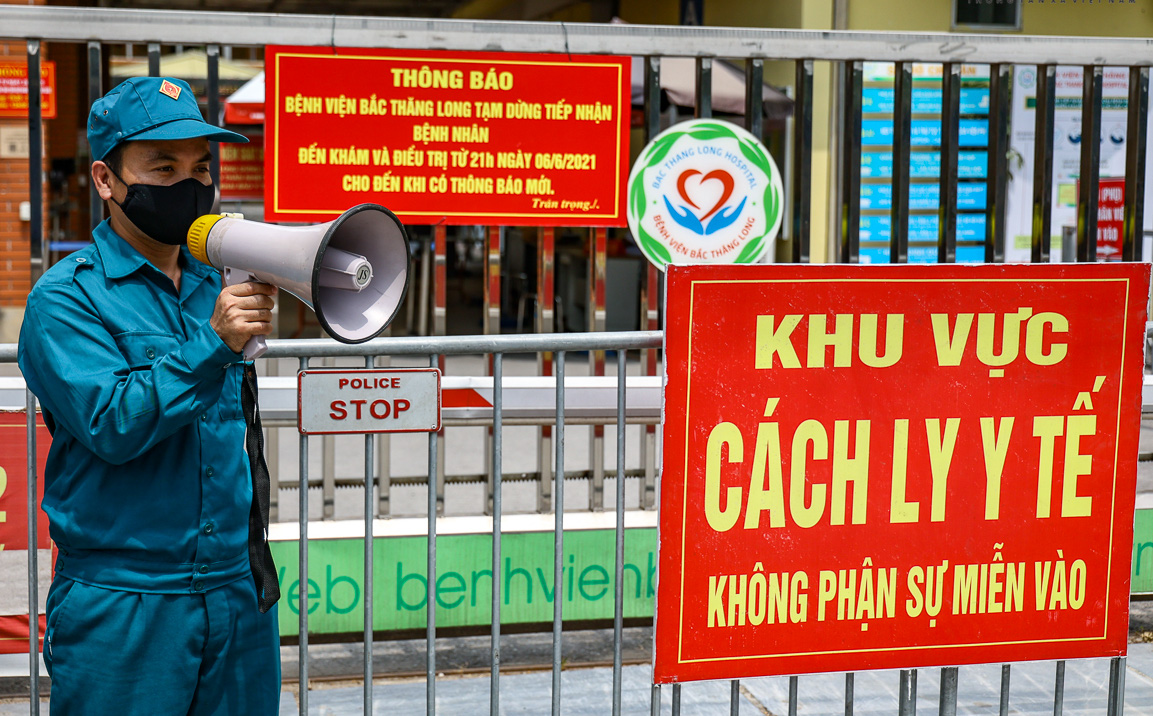 Bắc Ninh bất ngờ có 10 ca cộng đồng, 6 học sinh mầm non, gần 100 F1. Vì sao TP.HCM không ban bố tình trạng khẩn cấp?