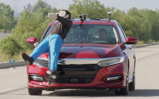 Tính năng thông minh trên xe hóa ra lại 'đứng hình' trước yếu tố hiển nhiên