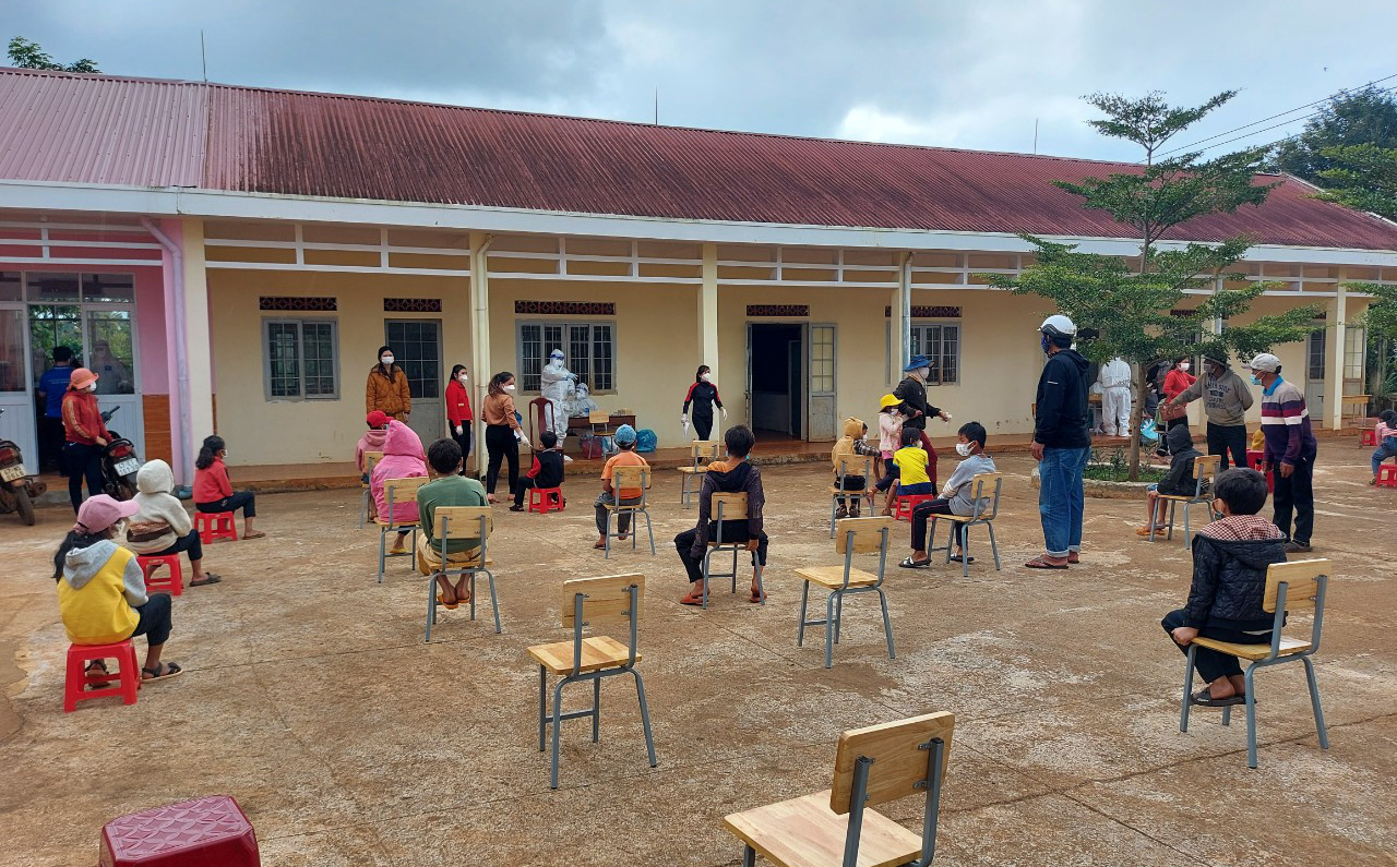 Phát hiện 5 học sinh tại 3 trường ở Đắk Lắk dương tính với SARS-CoV-2