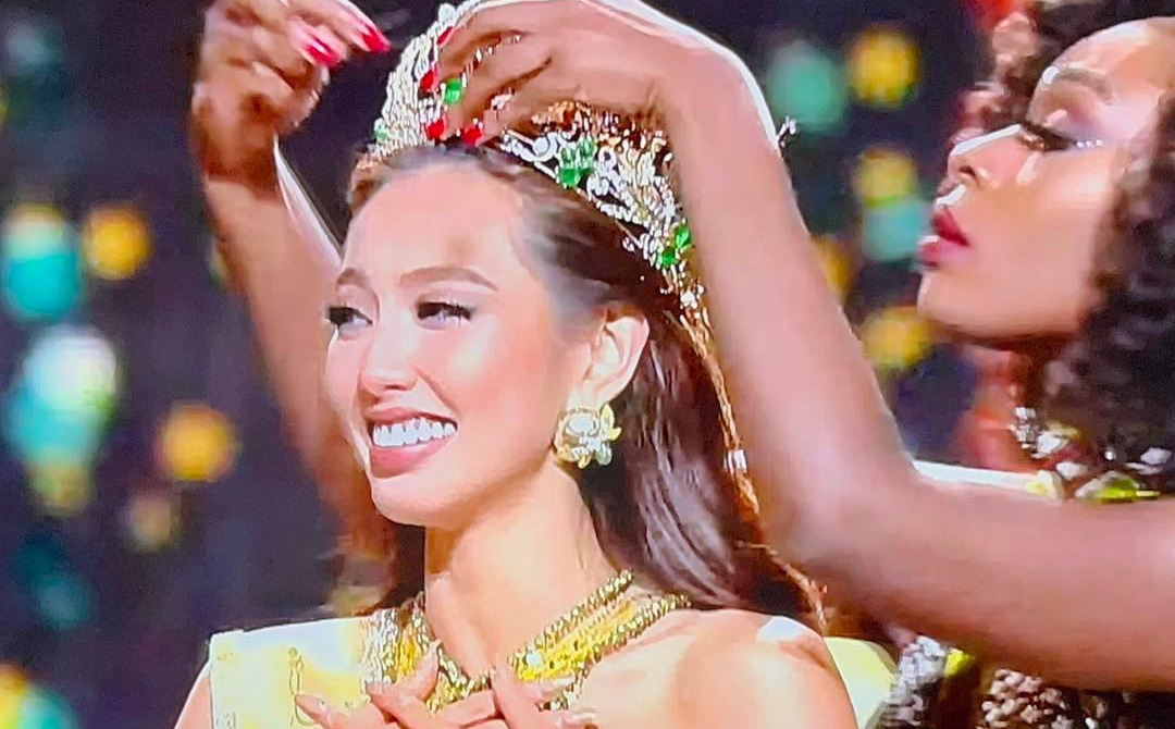 Thùy Tiên đăng quang Hoa hậu Hòa bình Thế giới 2021, làm nên lịch sử cho nhan sắc Việt Nam