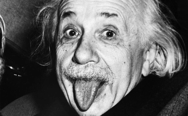 Sự thực &quot;khó chịu&quot; đằng sau bức ảnh thè lưỡi gây hài của Einstein: &quot;Thế là đủ rồi đấy!&quot;