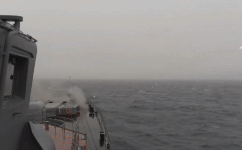 Va chạm tàu nghiêm trọng ngoài khơi Trung Quốc, 1 tàu chìm nghỉm - Lộ lý do chấn động khiến 9 quân nhân Mỹ chết đuối trong xe đổ bộ