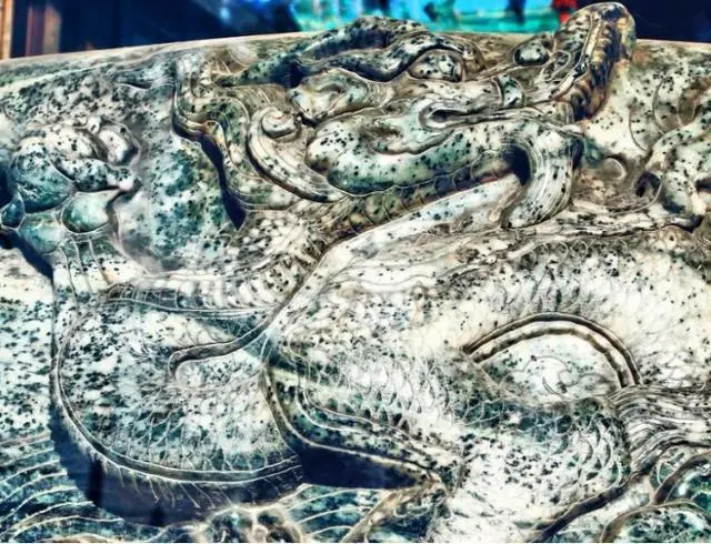 Cổ vật bạc mệnh nhất lịch sử: Làm từ 3,5 tấn ngọc quý nhưng bị đem vào chùa muối dưa, 300 năm mới được giải cứu - Ảnh 5.