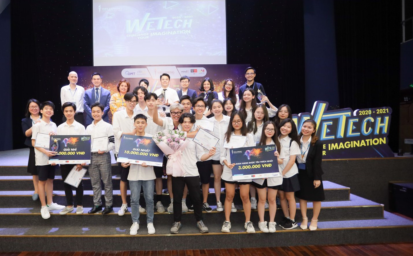 Bất ngờ sản phẩm ứng dụng tóm tắt văn bản đầu tiên tại Việt Nam của học sinh lớp 10