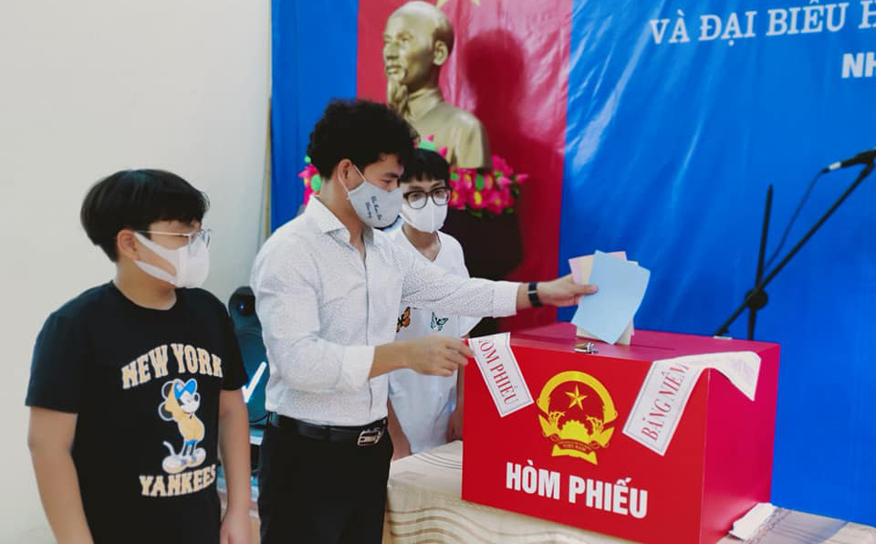 Xuân Bắc, Huyền My và dàn sao Việt nô nức đi bầu cử