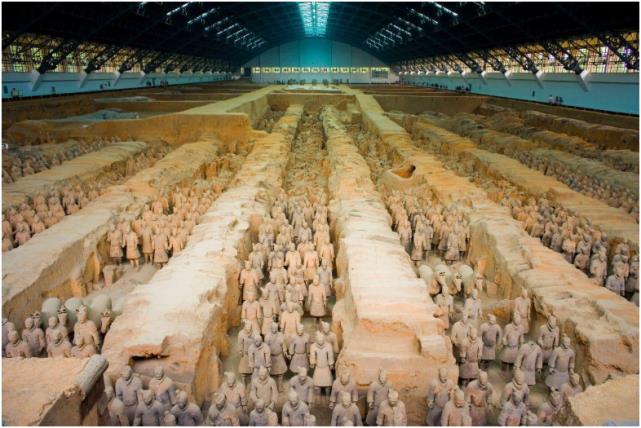 Ba lăng mộ bất khả xâm phạm ở Trung Quốc: 1 mộ không ai dám đào, 1 mộ không thể đào được, mộ cuối cùng được bảo vệ bởi những con thú - Ảnh 1.