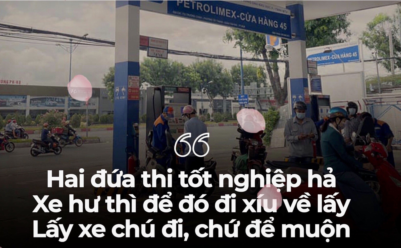 Bị hỏng xe trên đường đi thi, 2 nam sinh nhận được lời đề nghị khó tin từ nhân viên cây xăng