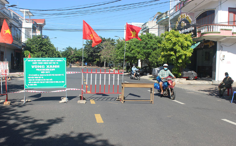 Đi &quot;xem đất&quot; lúc đang giãn cách, một cán bộ HĐND Phú Yên bị phạt 2 triệu đồng