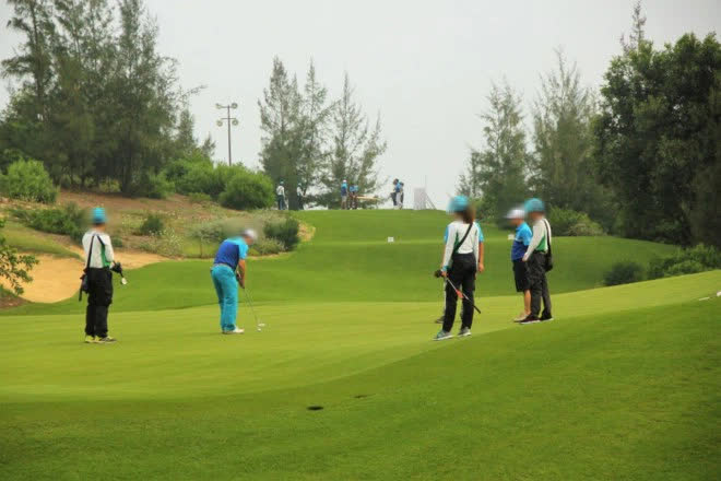 Cục Thuế tỉnh Bình Định báo cáo gì về vụ Phó cục trưởng chơi golf khi đang giãn cách xã hội?  - Ảnh 1.