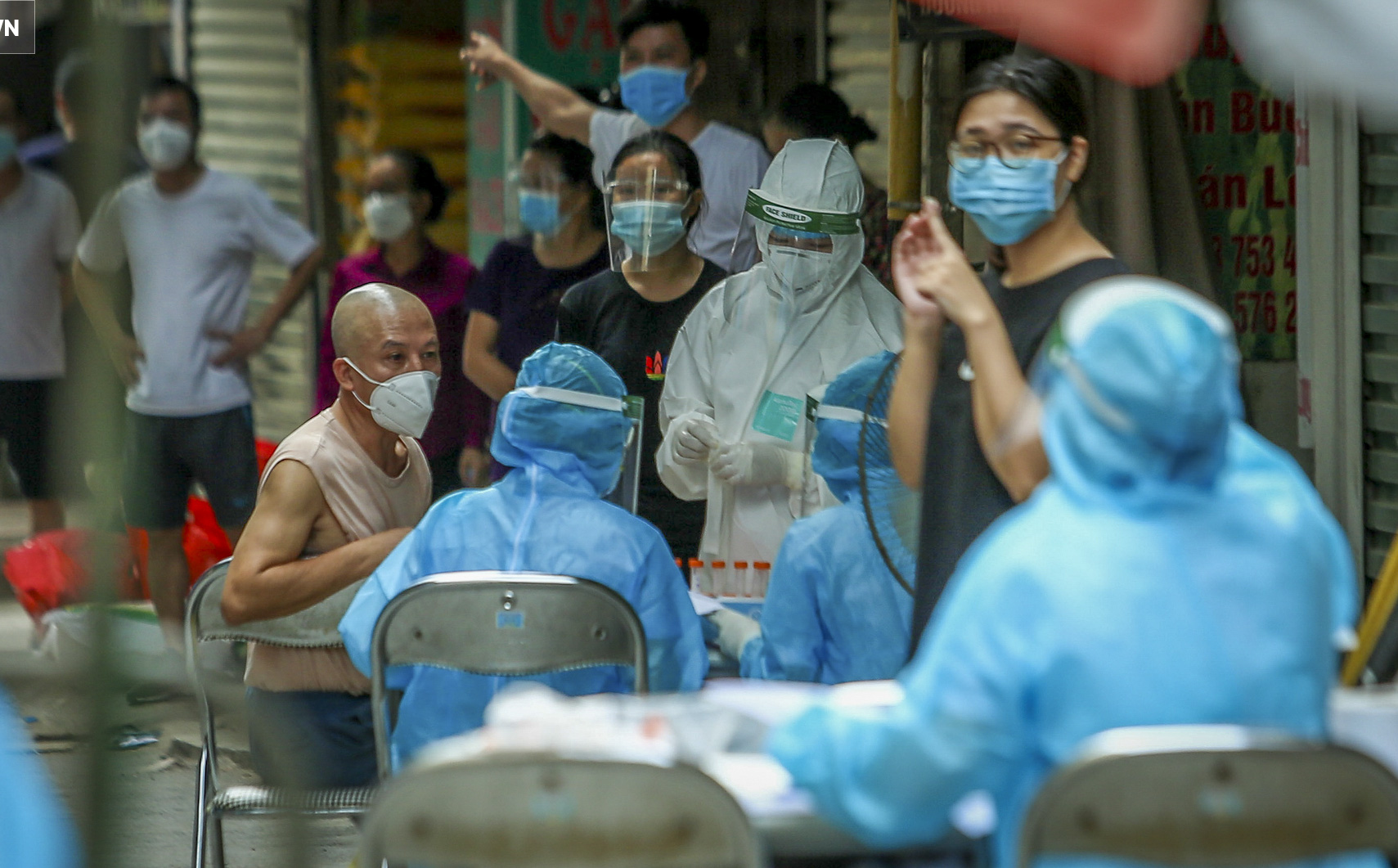 Phó Giám đốc CDC Hà Nội: 'Ổ dịch' ở Thanh Xuân Trung khả năng lây nhiễm rất cao, có thể thêm nhiều ca mắc mới