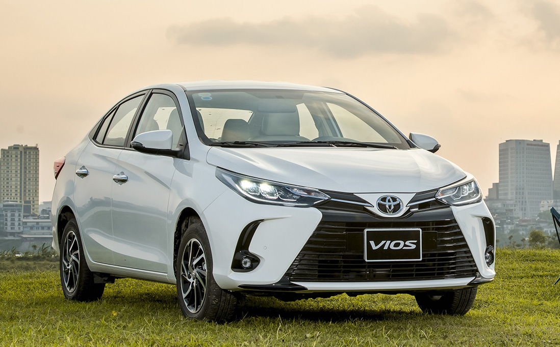 Toyota Vios dẫn đầu 3 tháng liên tiếp vẫn giảm giá đến 71 triệu: Mẫu xe ‘quốc dân’ hết bài?
