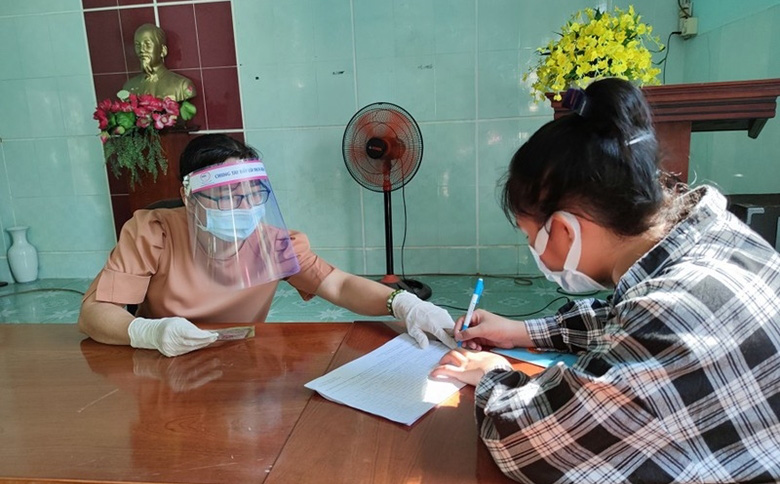 Nghỉ làm liên tục do nhà ở khu vực phong tỏa, có được nhận hỗ trợ từ địa phương không?
