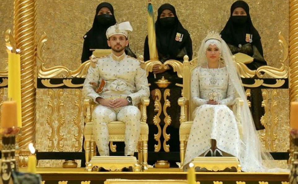 Siêu đám cưới của công chúa Brunei: Kéo dài 10 ngày, phủ đầy vàng và kim cương